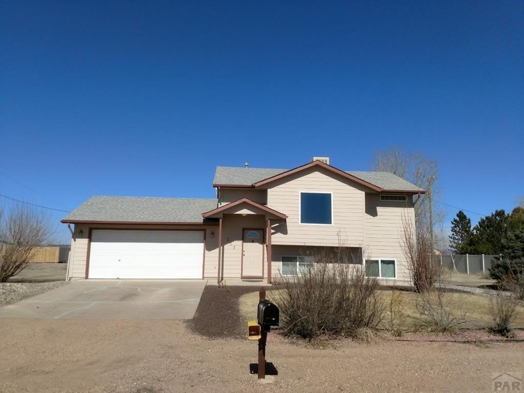 863 N Monarch Dr