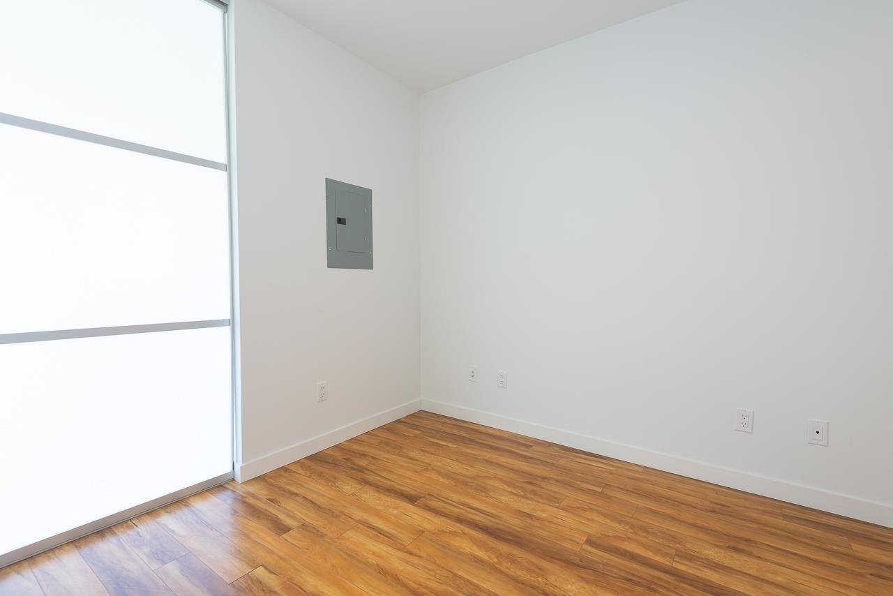 309-289 E 6th Ave