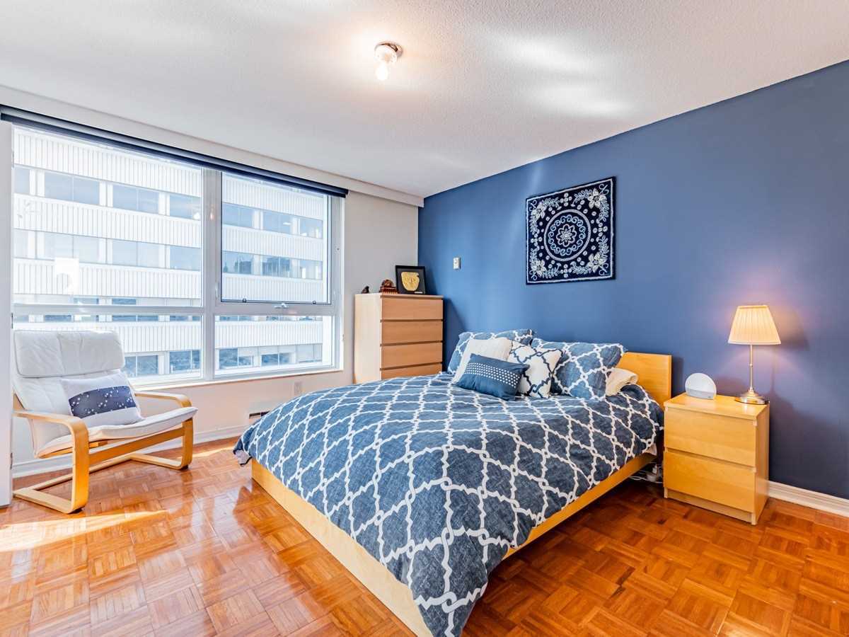 360 BLOOR ST E PH 5