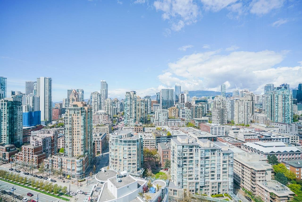 3205-1199 Marinaside Crescent, Vancouver