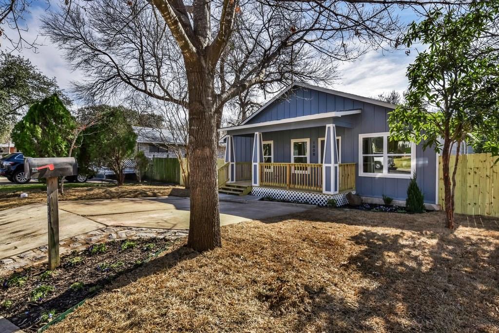 1008 Walter St