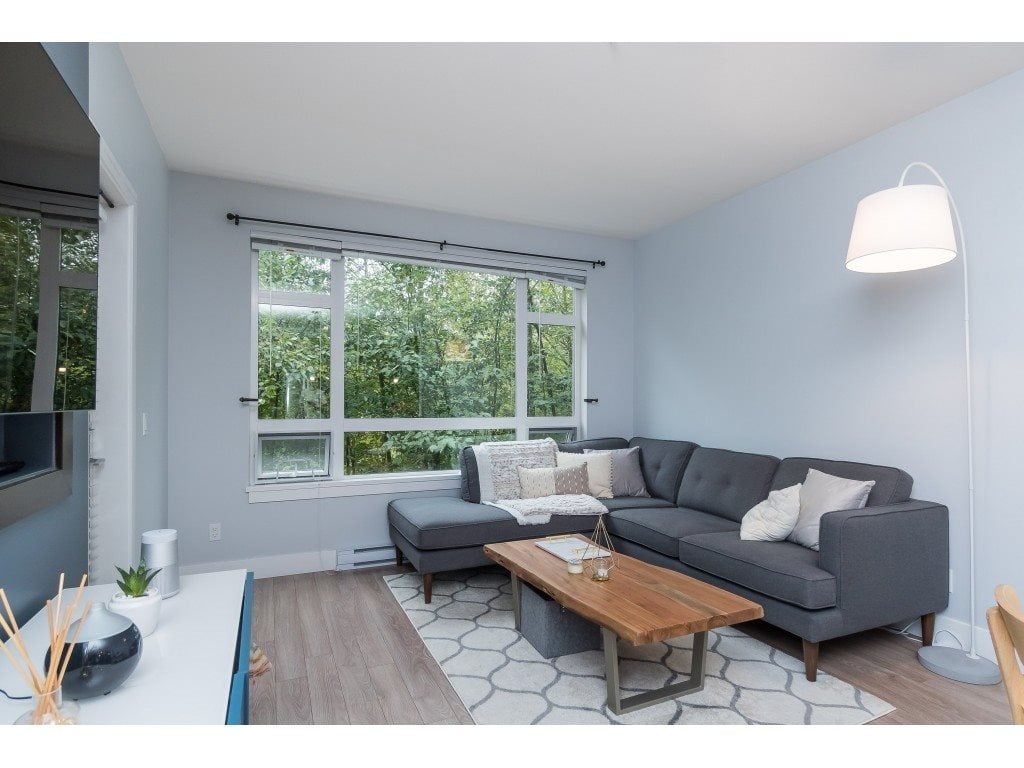 C313-20211 66 Ave