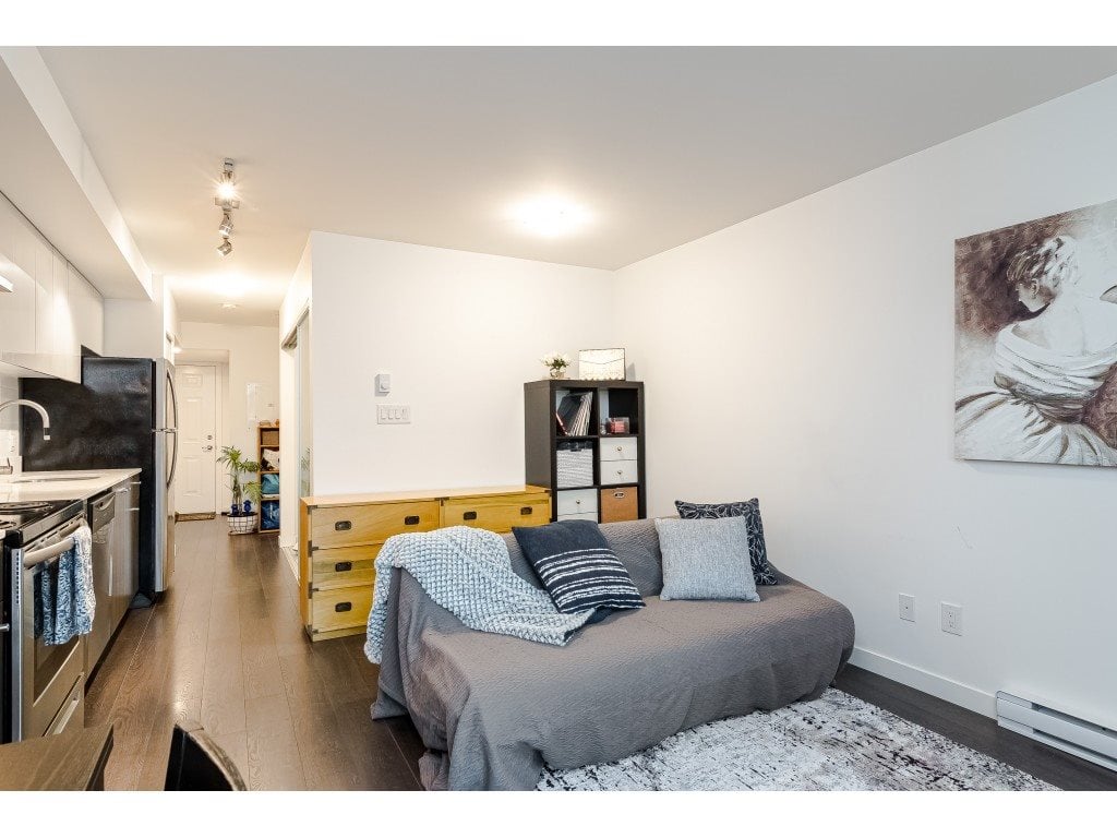 112-10688 140 St