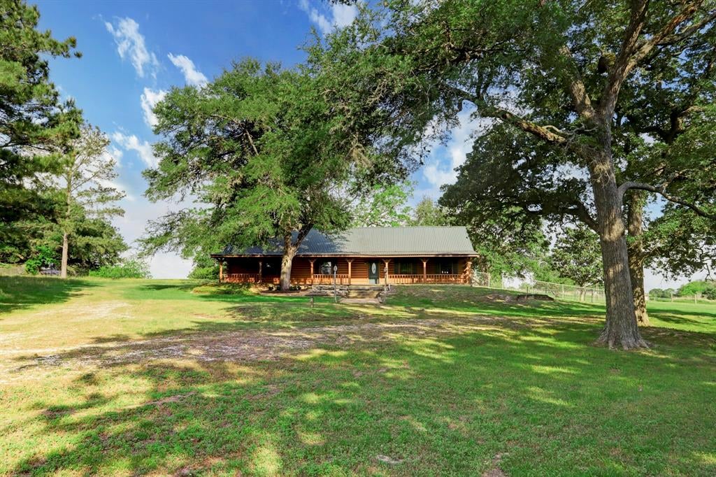 2203 Tigerpoint Rd Brenham, Tx 77833