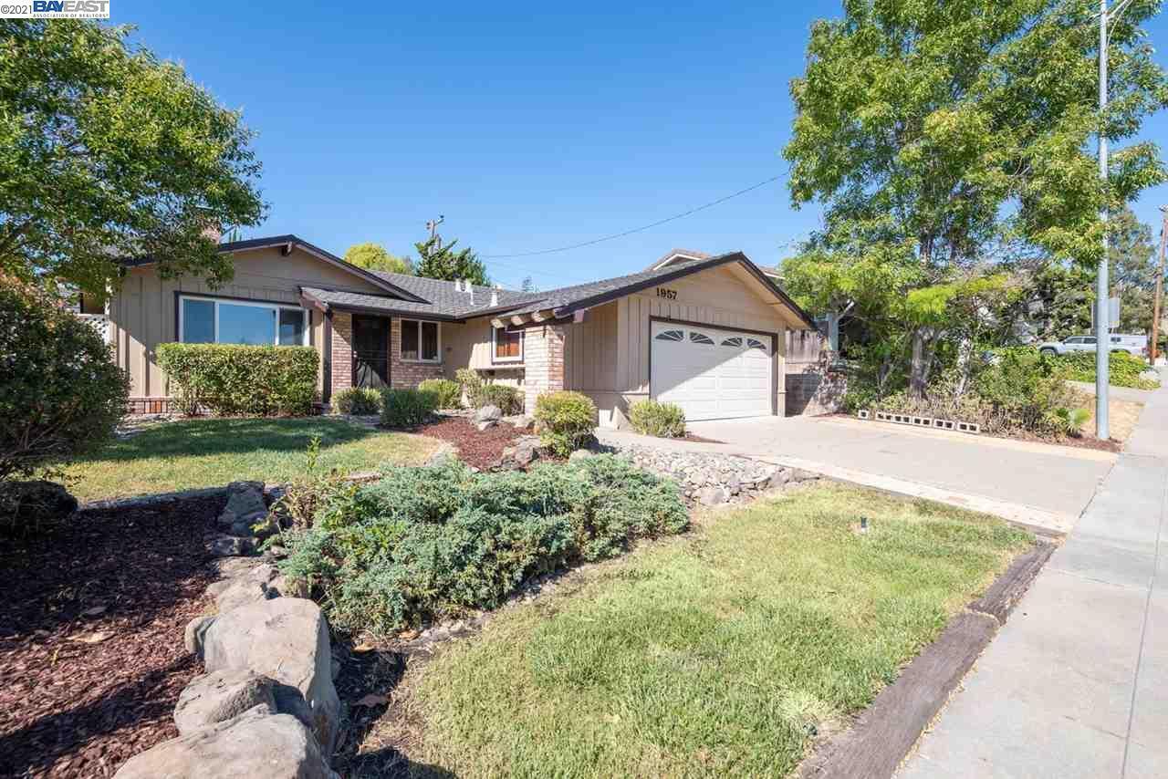 1957 Ivy Way