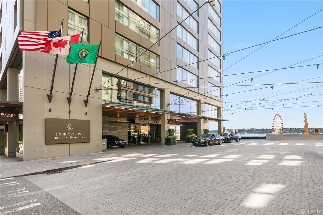 Four Seasons Private Residences