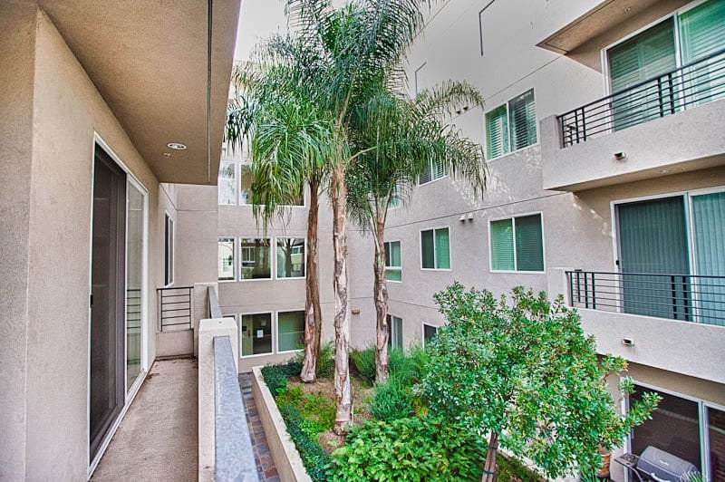 11115 Acama St 203, Studio City, CA