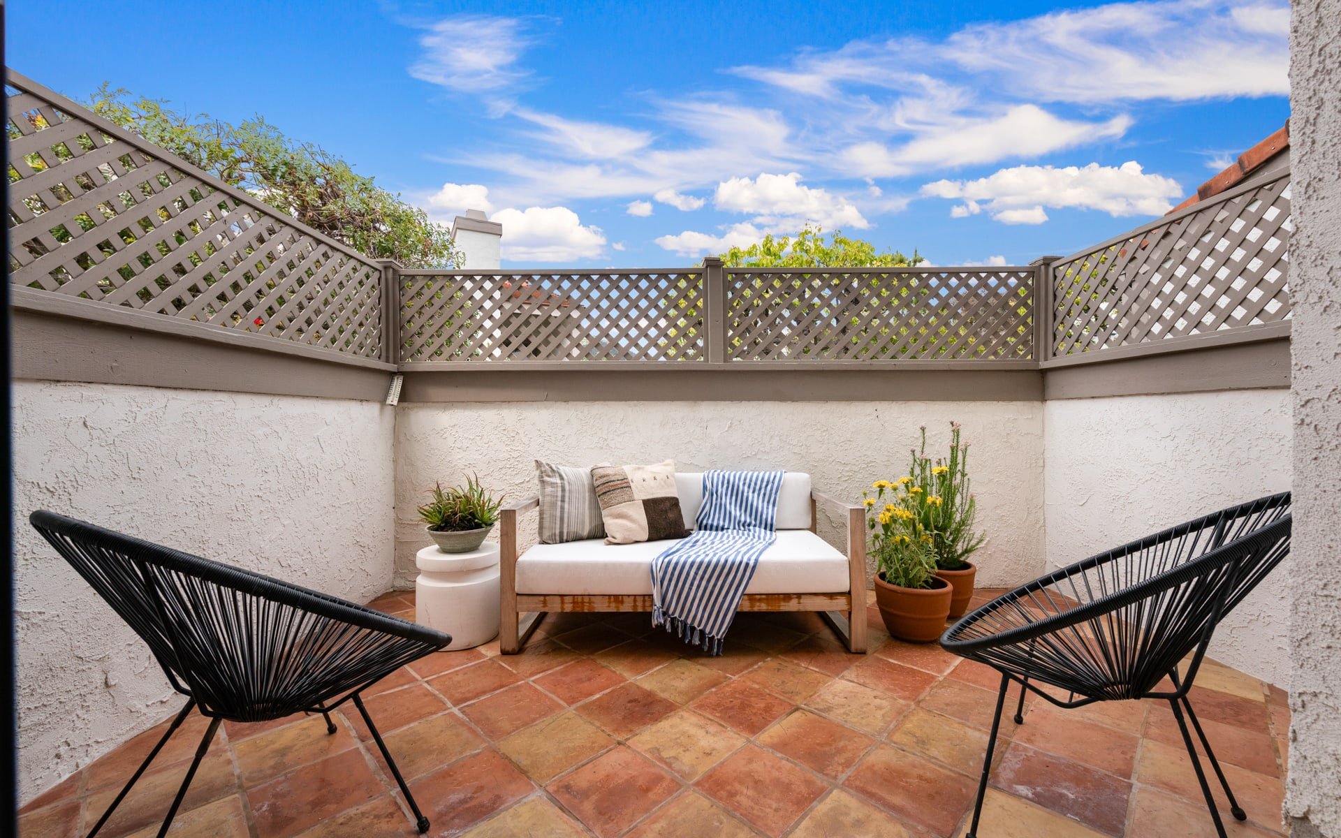 17098 Palisades Cir