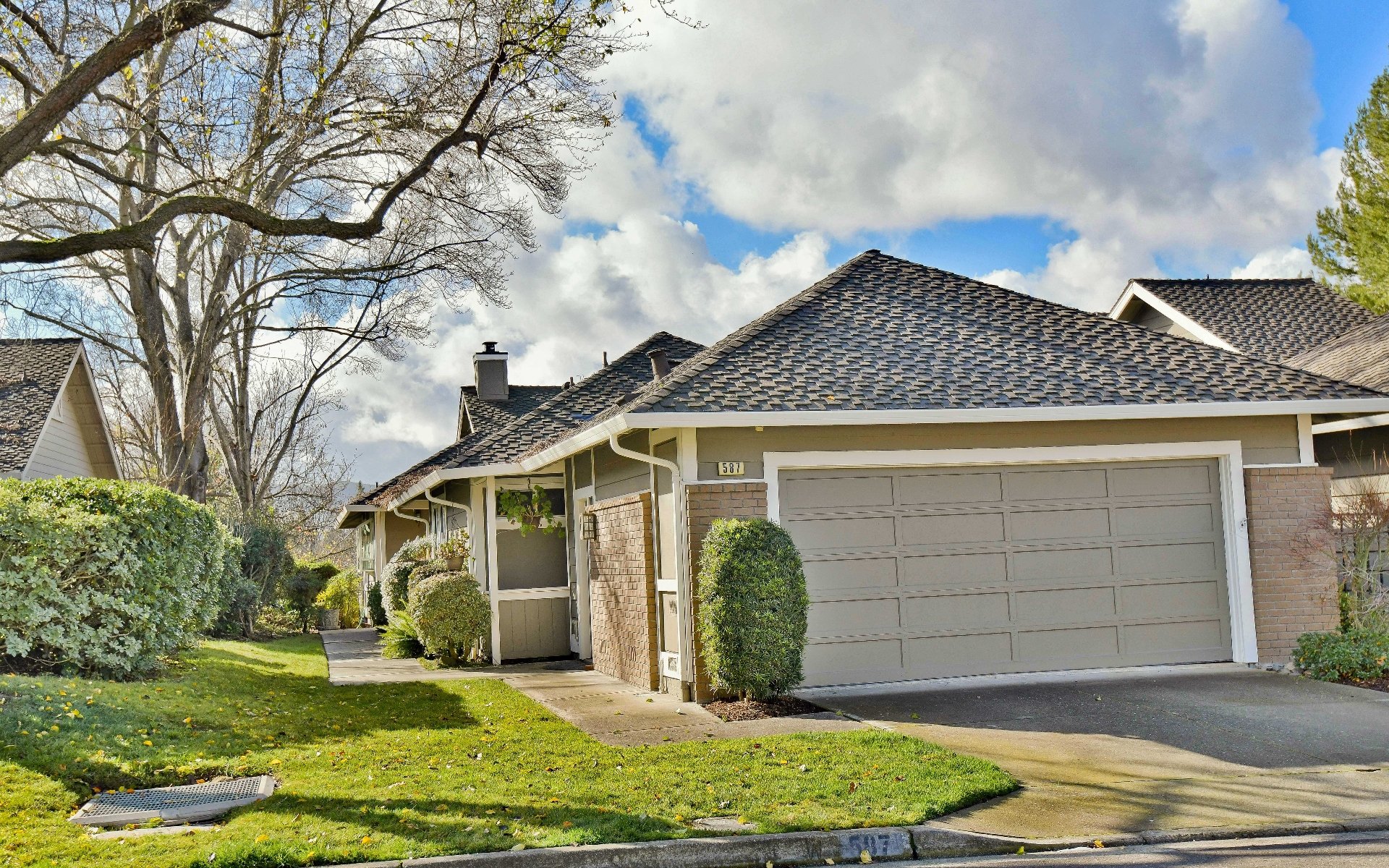 587 Silver Lake Dr