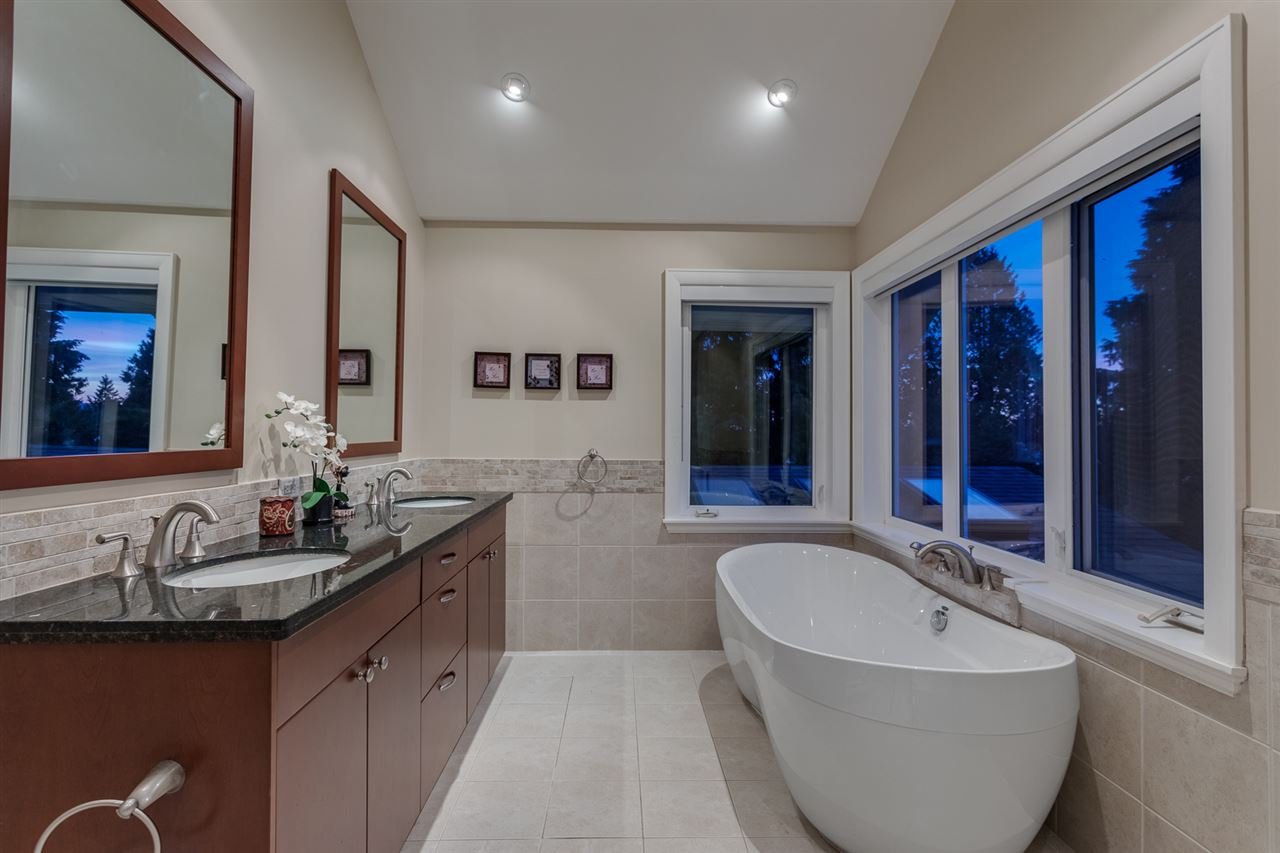 975 Leyland Street, West Vancouver