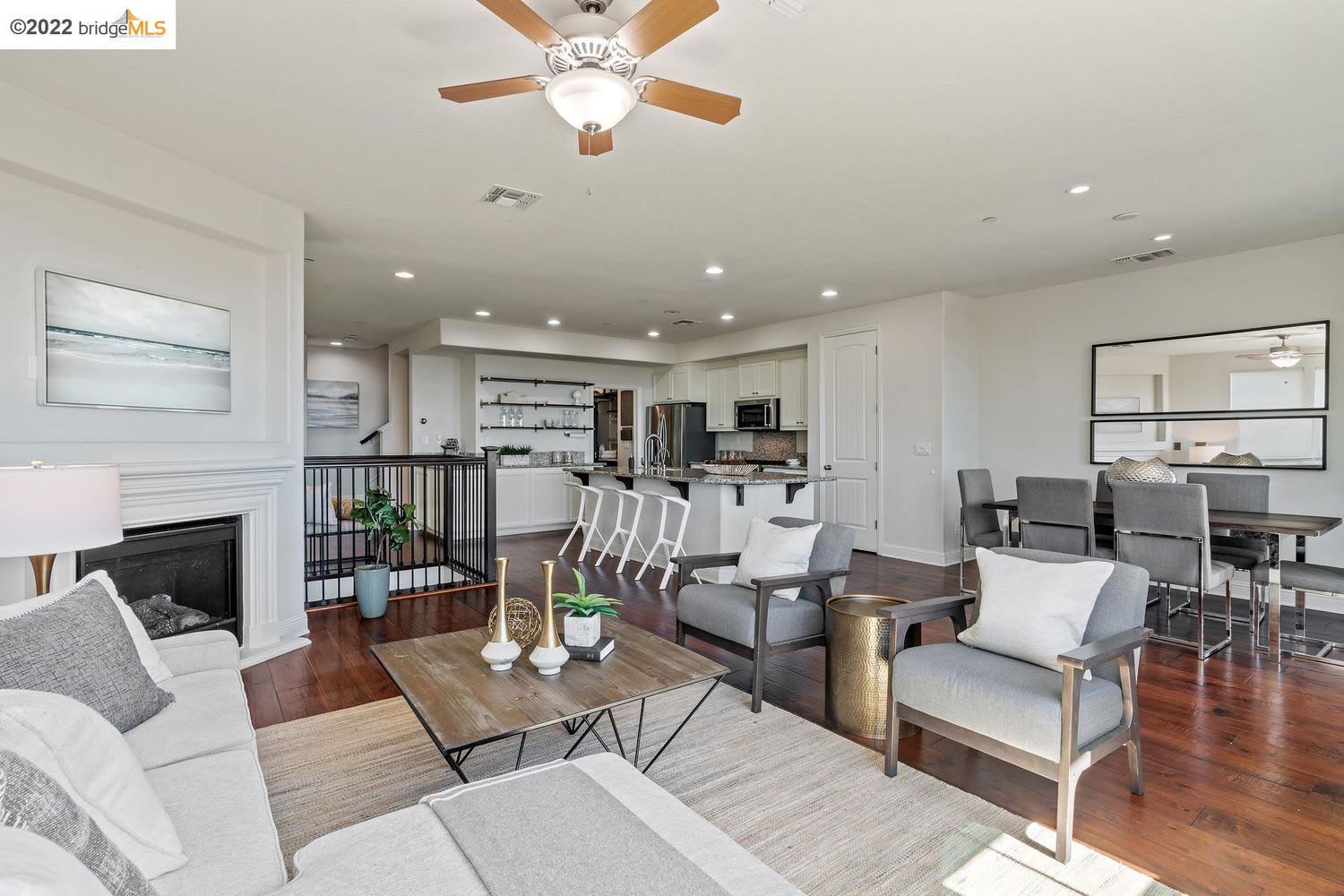 6517 Bayview Dr, Oakland, CA 94605
