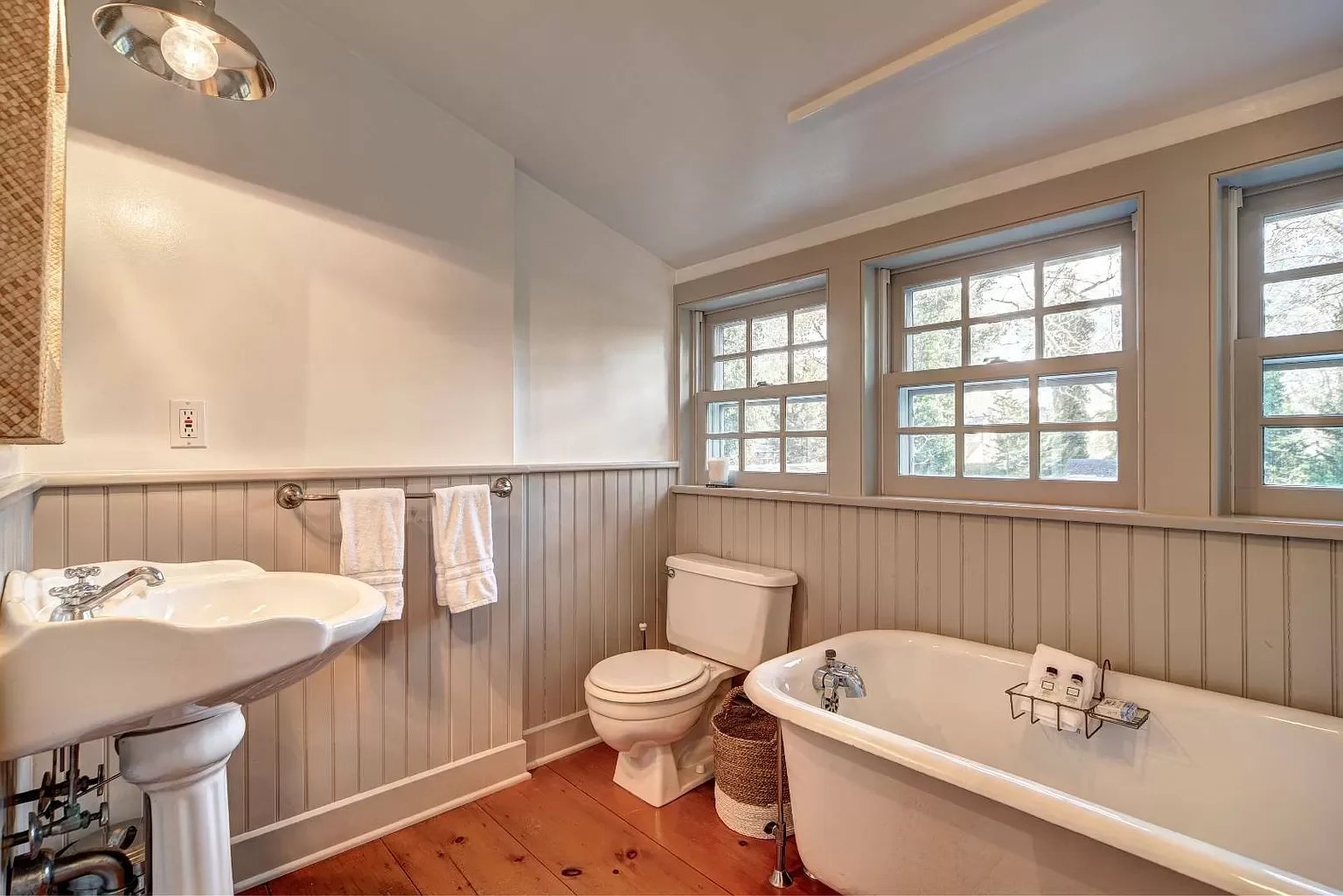 64 Union St, Sag Harbor, NY 11963