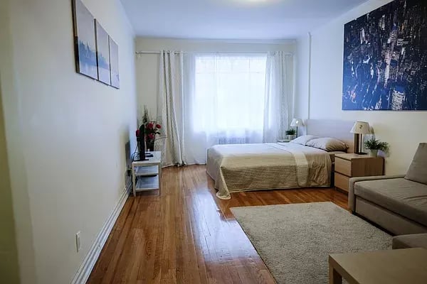 17 East 67th Unit: 2C
