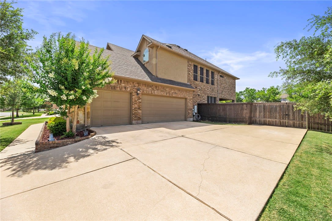 12224 Lostwood Cir