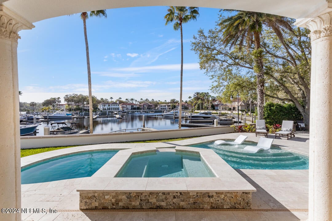 100 Harbourmaster Ct