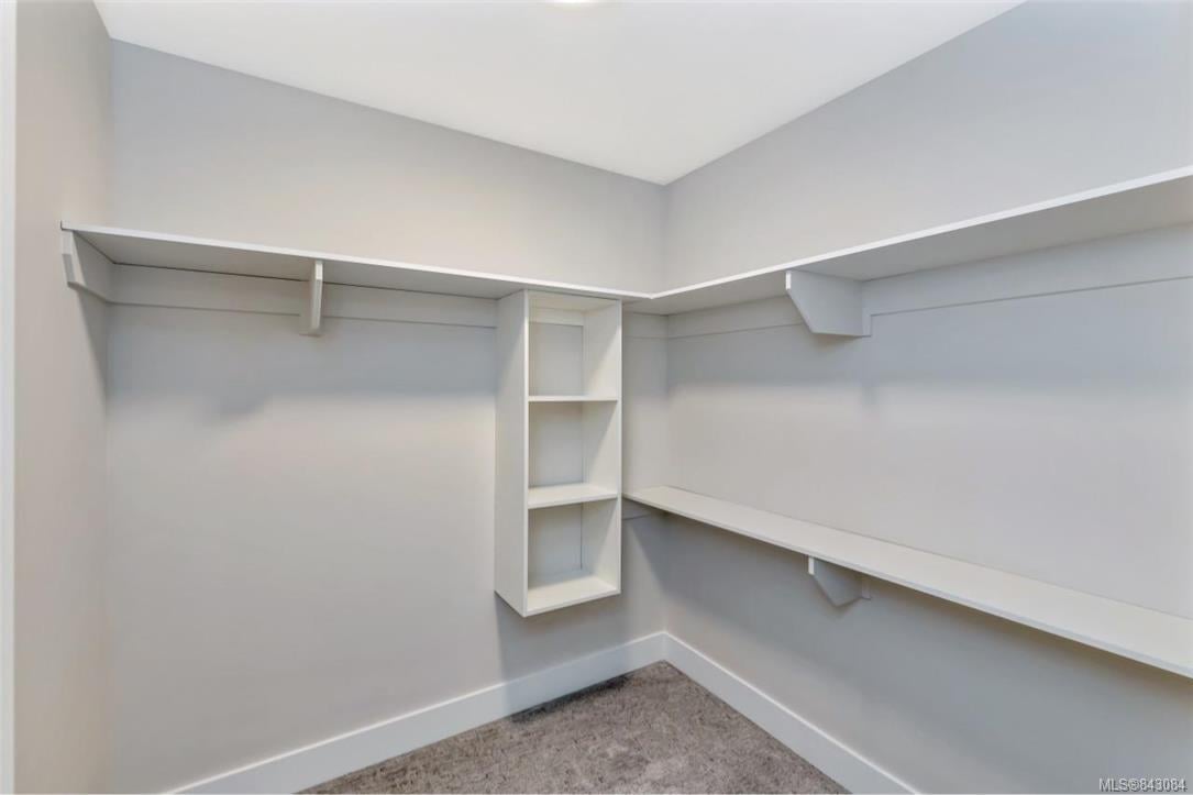 925 Echo Valley Pl, Langford