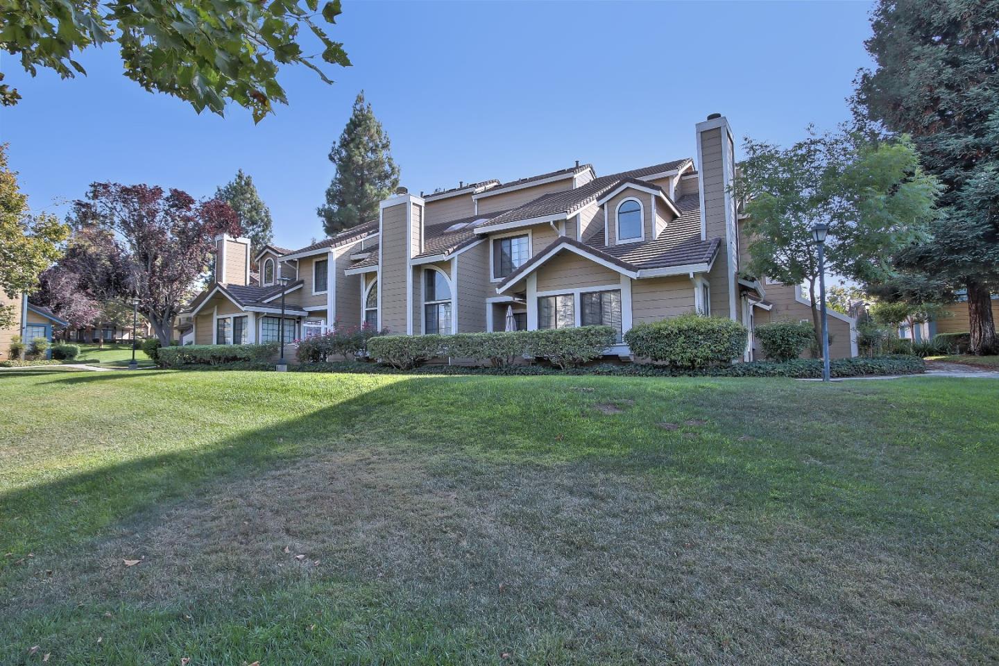 2593 Yerba Bank Ct