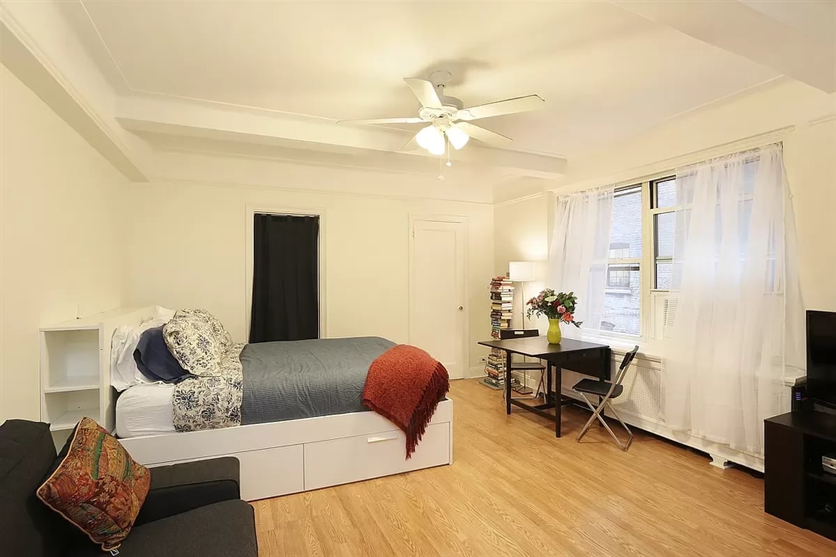 70 Remsen Street Unit: 1J