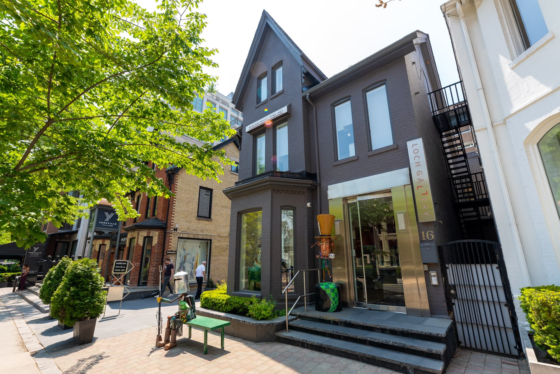 Yorkville Flagship 