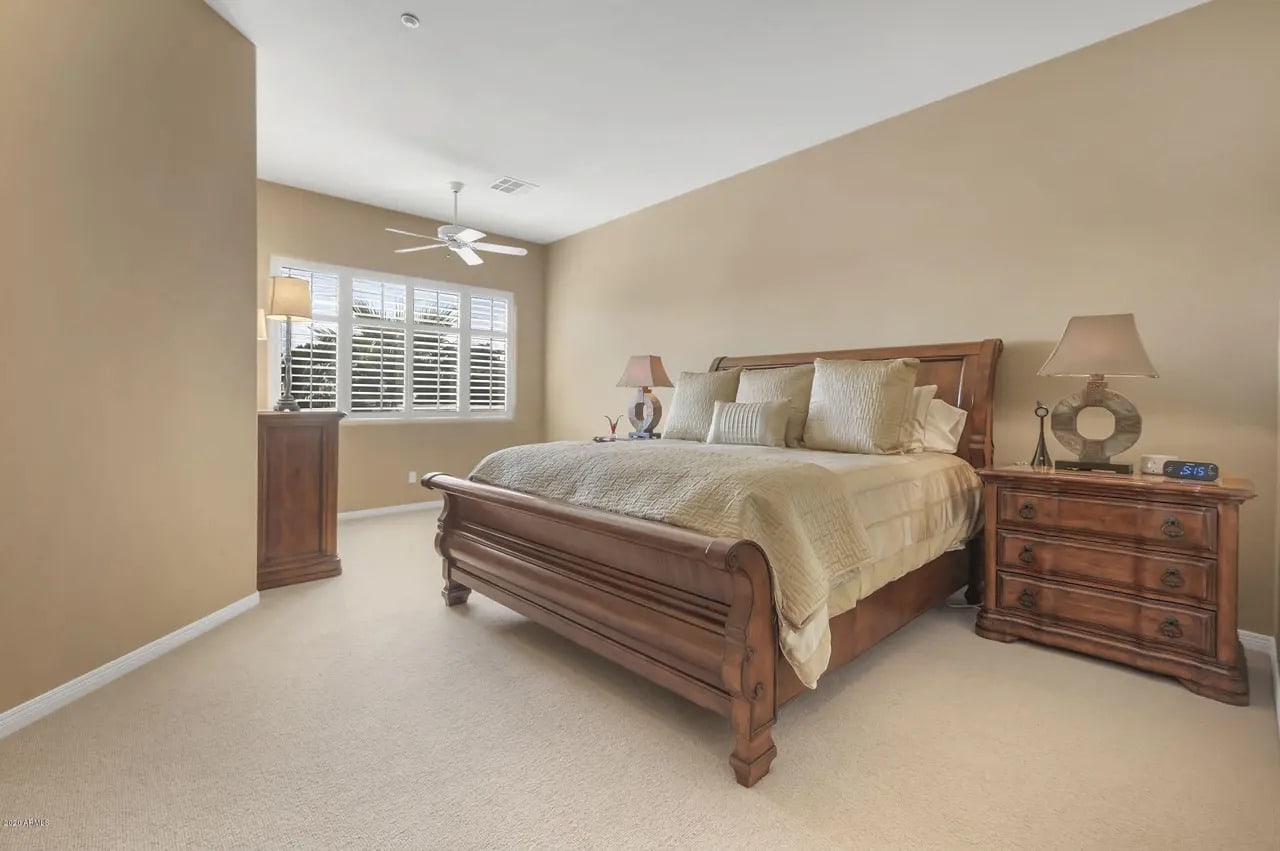 7289 E Del Acero Dr