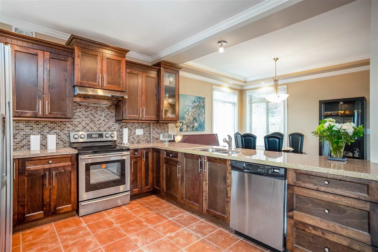1004 Walls Ave