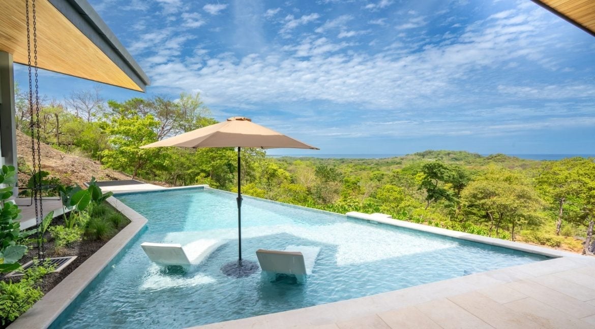 Private Modern Infinity Pool Villa, Tamarindo, Guanacaste