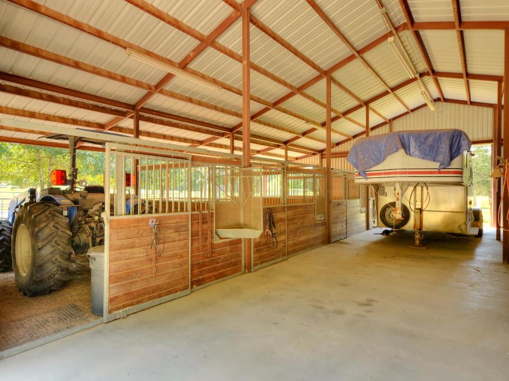 710 Old Pin Oak Rd