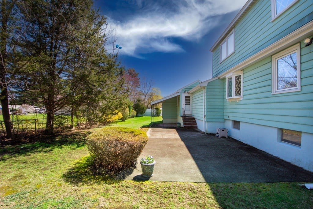 9 Woodside Ter