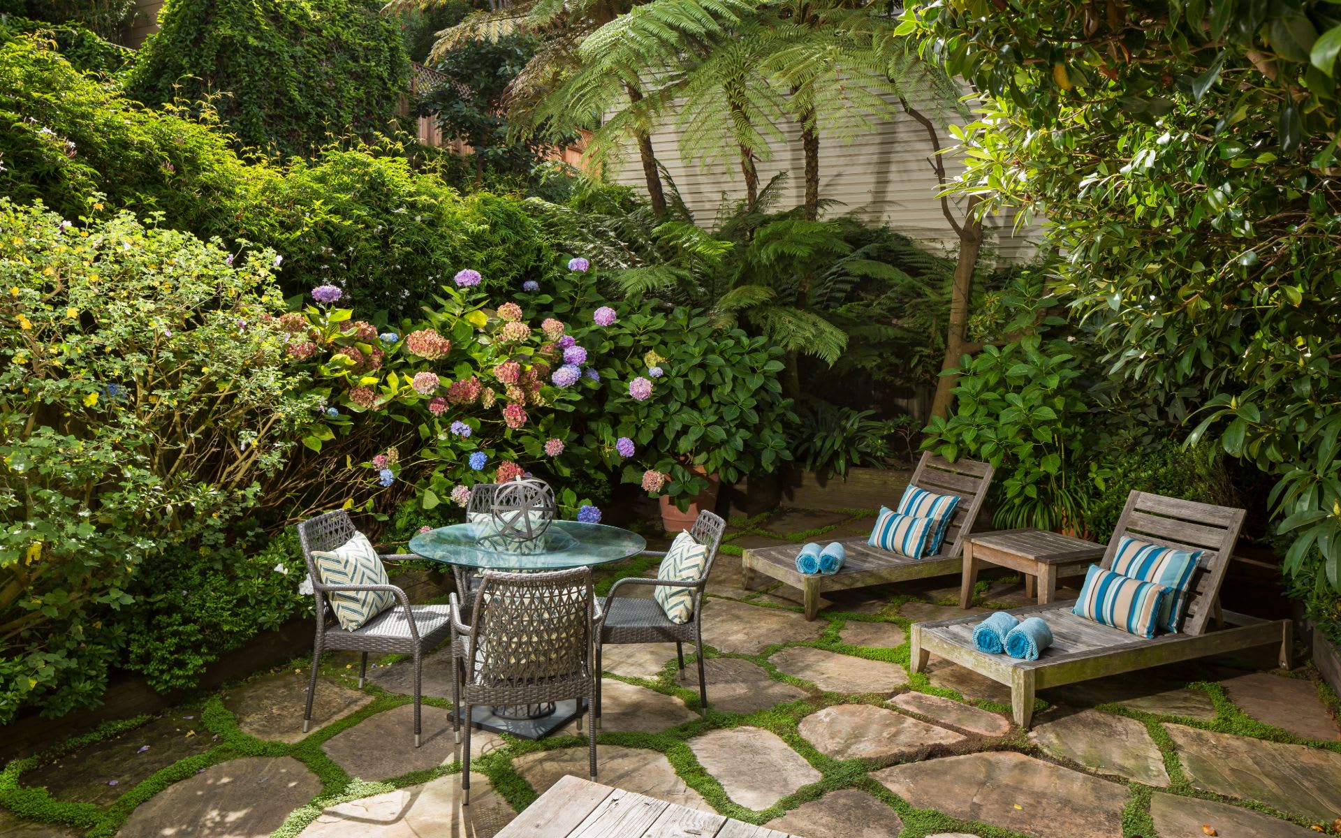 3041 Divisadero St