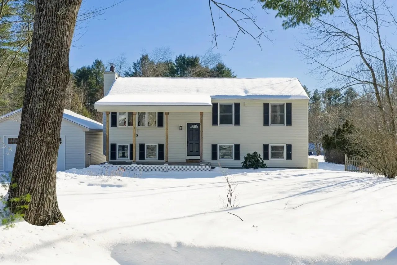 New Listing: 5 Partridge Lane, Gray, ME 04039 – $489,000