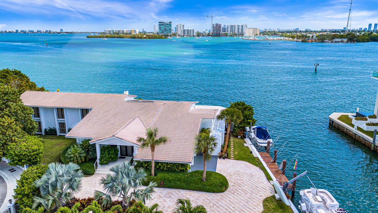 Miami’s Upper East Side Bayfront Residence