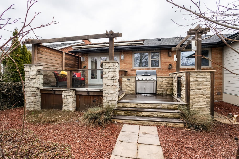 1399 Larchview Trail