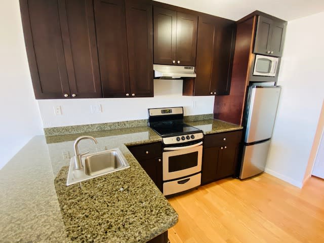 77 Granview #104