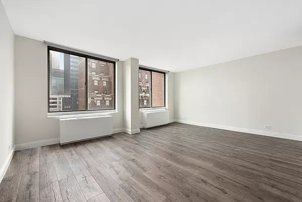 145 East 48th Street Unit: 22D