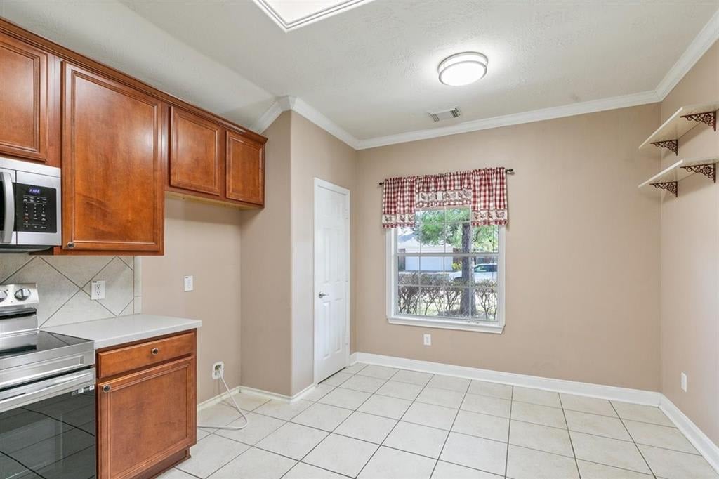 1915 Dakota Run Ln