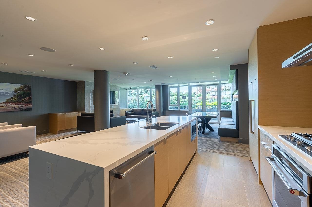 606-788 Arthur Erickson Pl