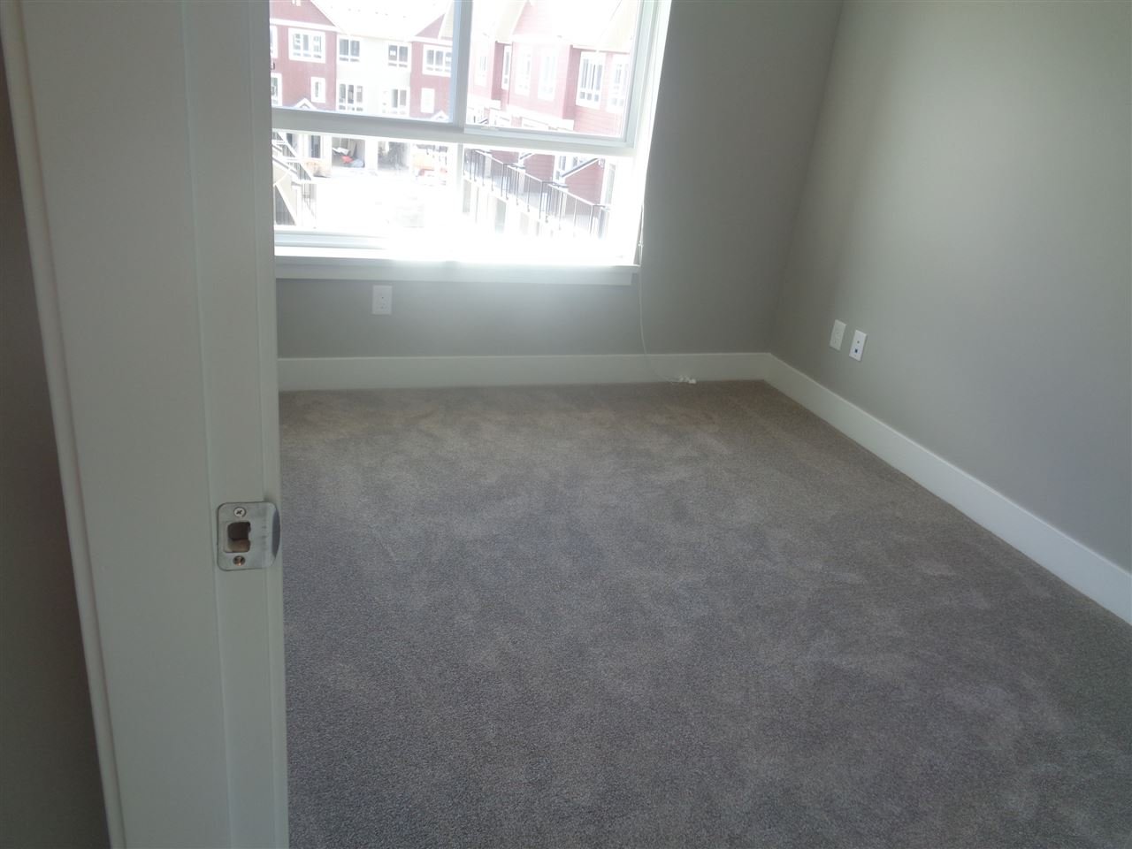 515-4688 Hawk Ln