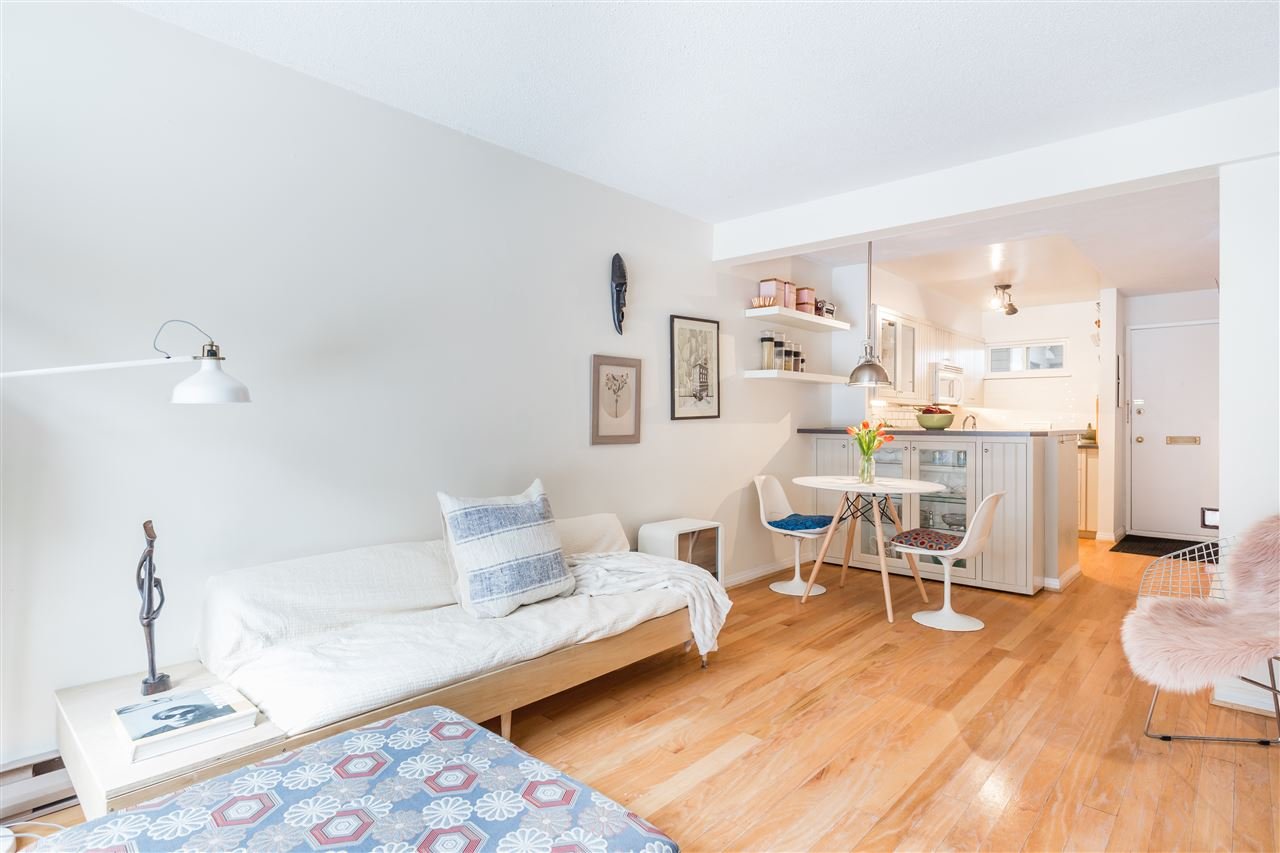 23-460 W 16th Ave