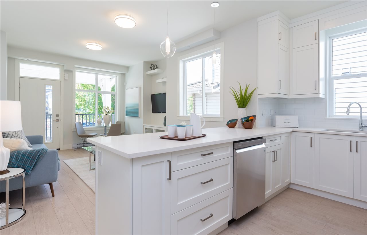 101-2763 Horley St
