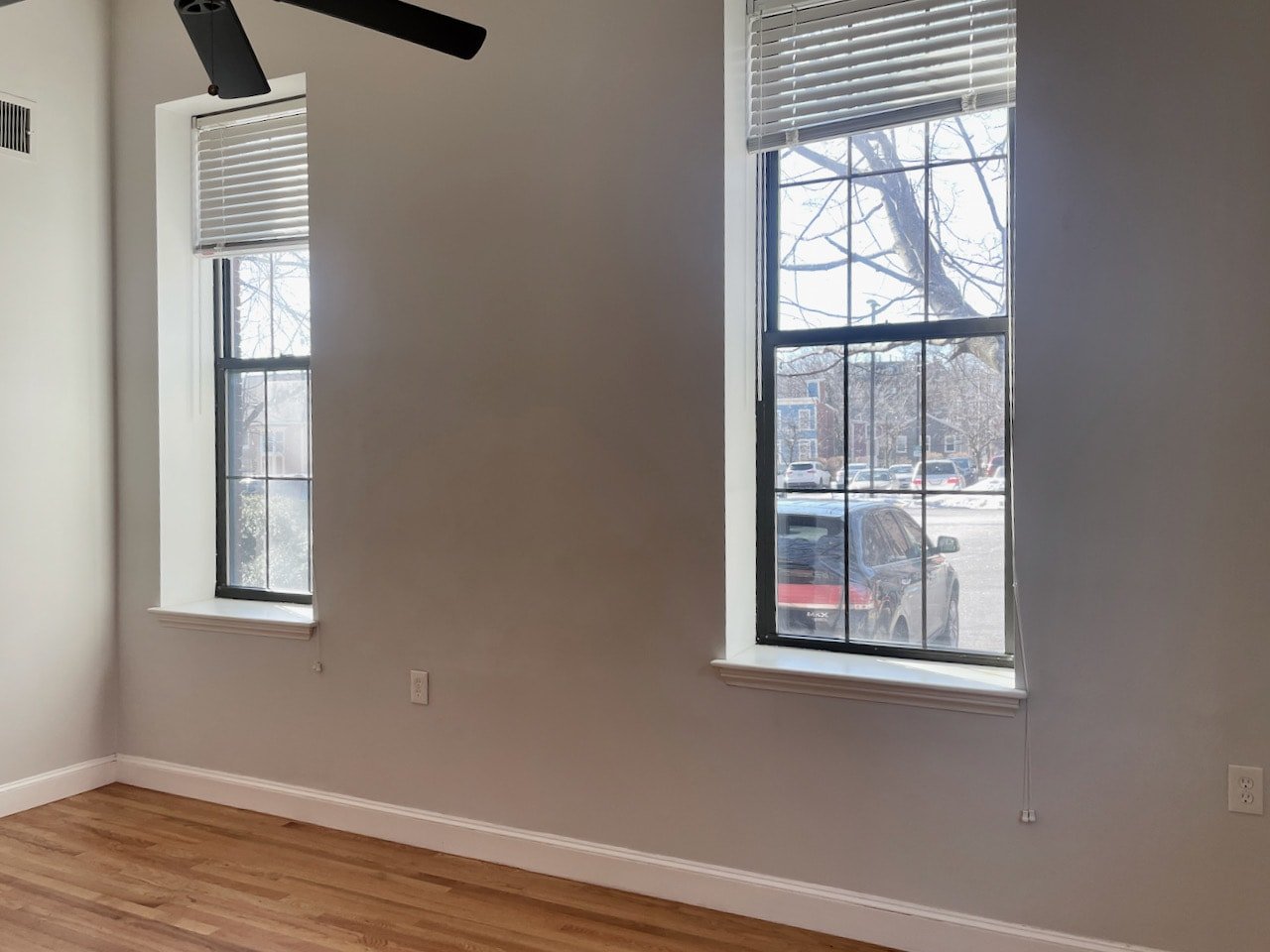 John Eliot Square - 2 Bed 1 Bath - w/ laundry, Pet Friendly, Parking and Common Roof Deck! 