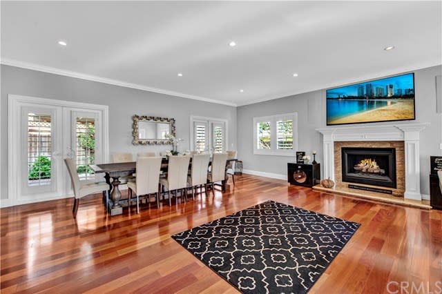 296 E Bay, Costa Mesa