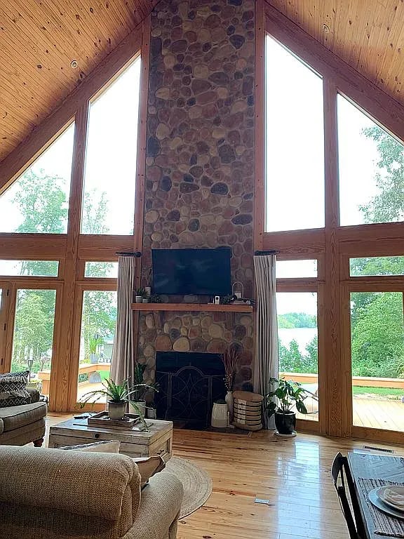 1900 County Rd 487