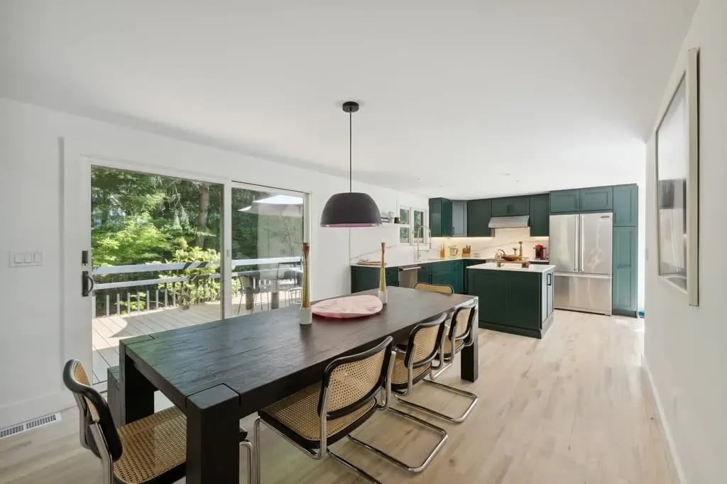 29 Diane Dr