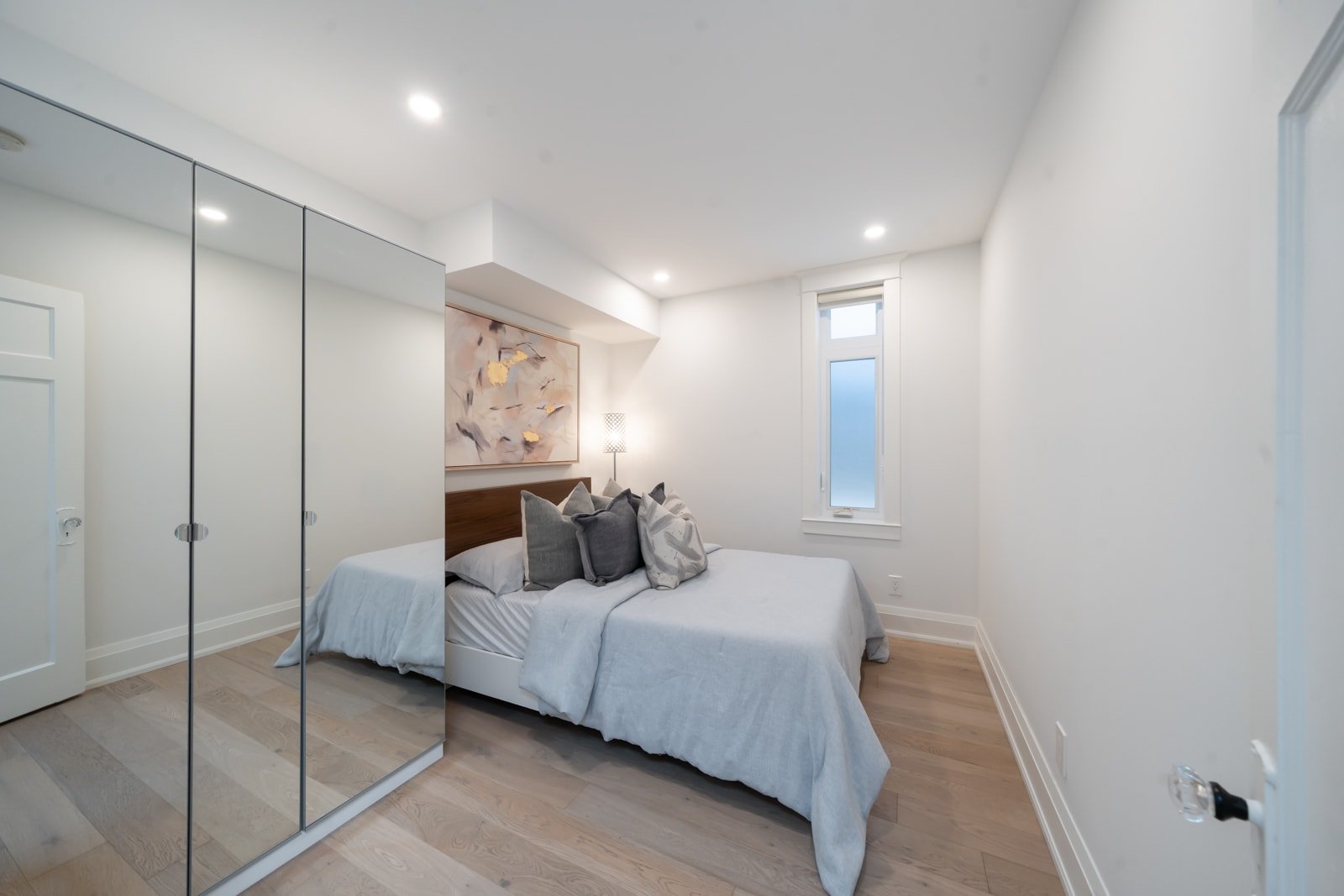 38 Richard Ave 