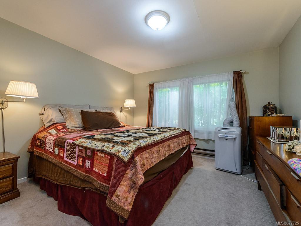 592 Atkins Ave, Langford