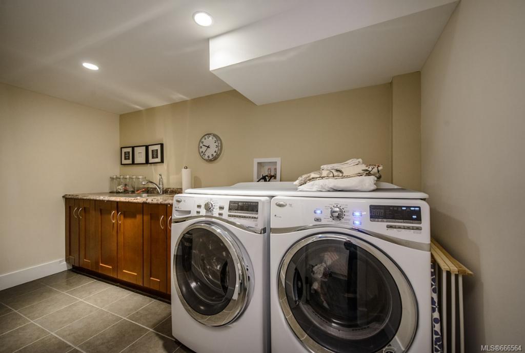 3155 Westdowne Rd, Oak Bay