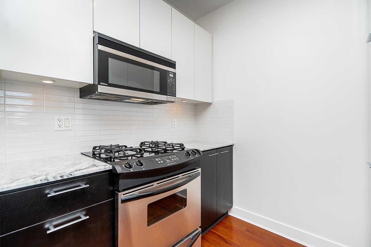 404-2828 Yew St
