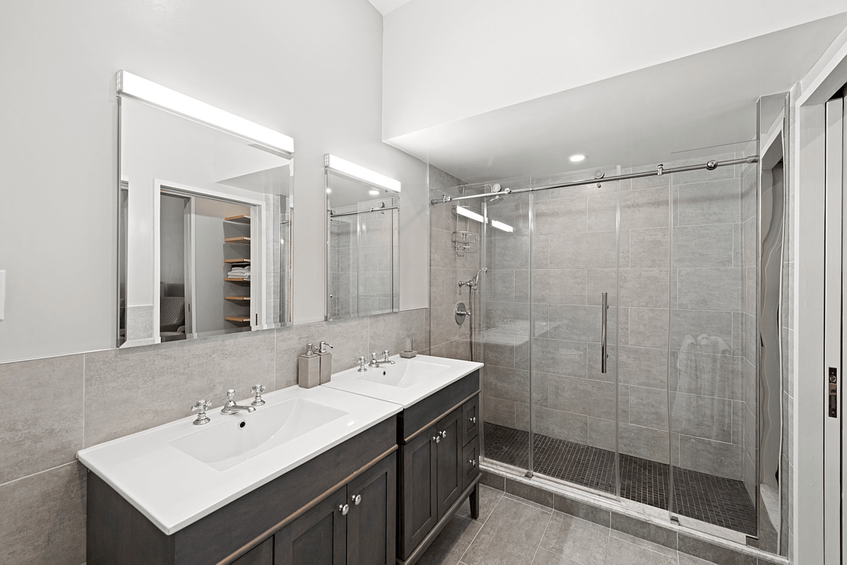 138-140 W 23rd St #2C