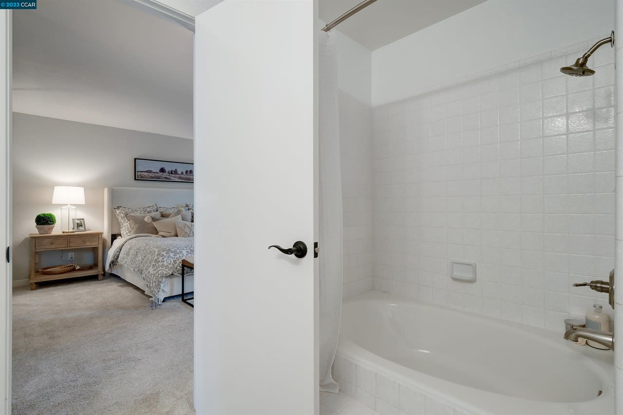 27 Saint Julie Court