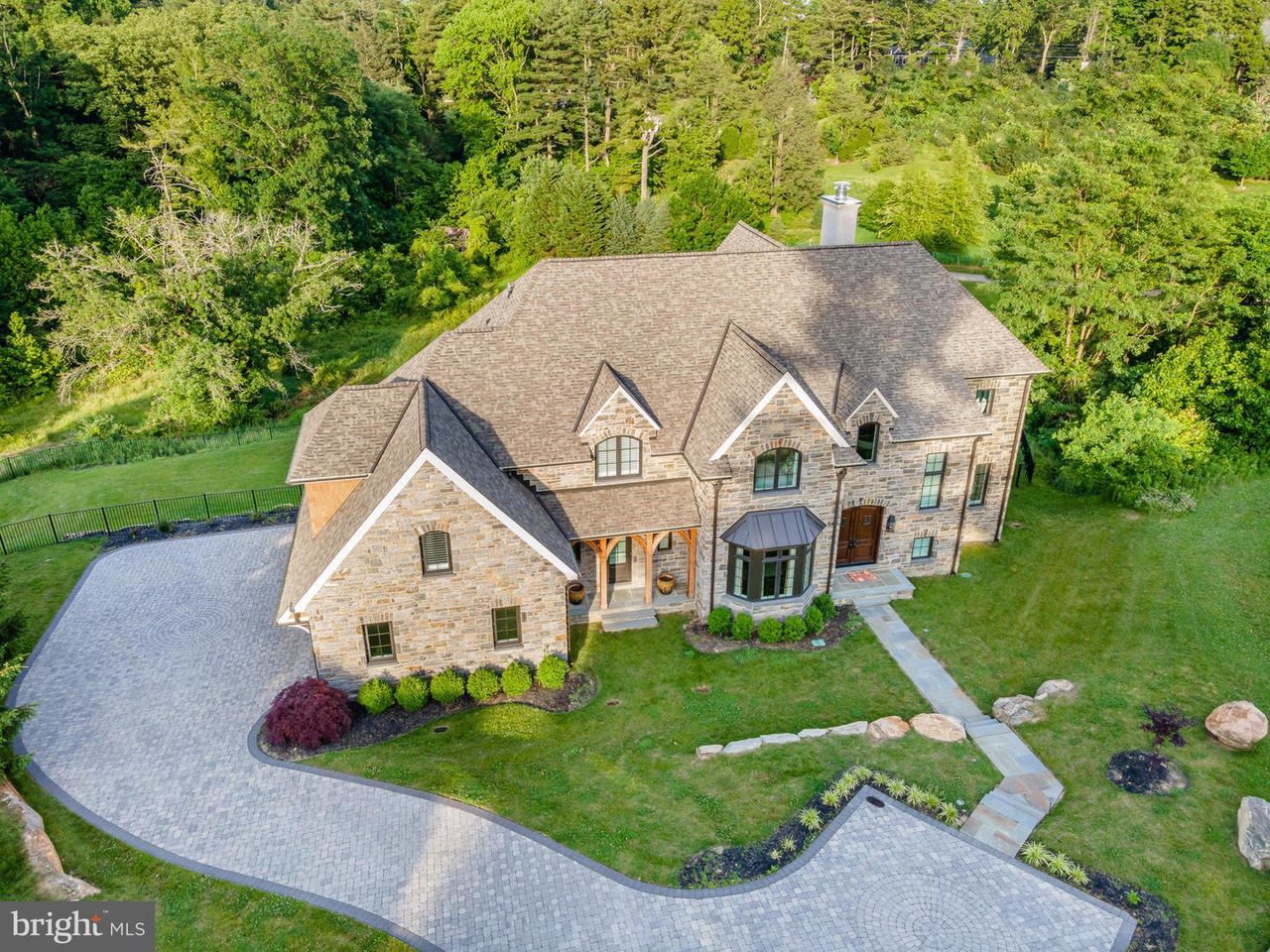 1309 Summer Hill Ln